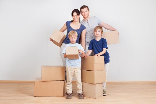 Families using self storage in Haroldpark during a move